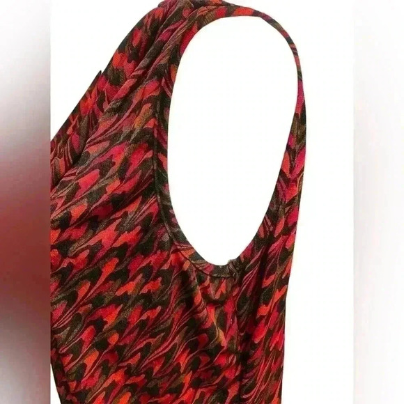 Kathy Ireland sleeveless top with cowl neckline in red black & gray. Size XL - Picture 2 of 7